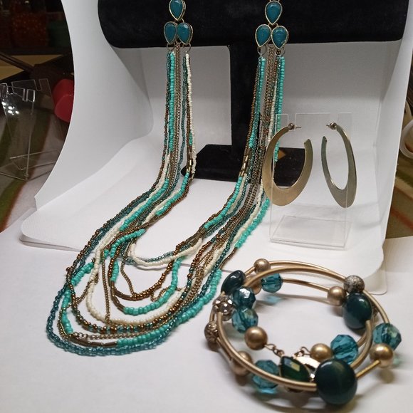 3 Piece Vintage Beaded Necklace, Hoop Earring and Beaded Spring Bracelet Set #19 - Picture 10 of 12